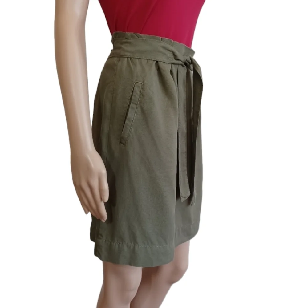 a loves a Skirt - Size 2